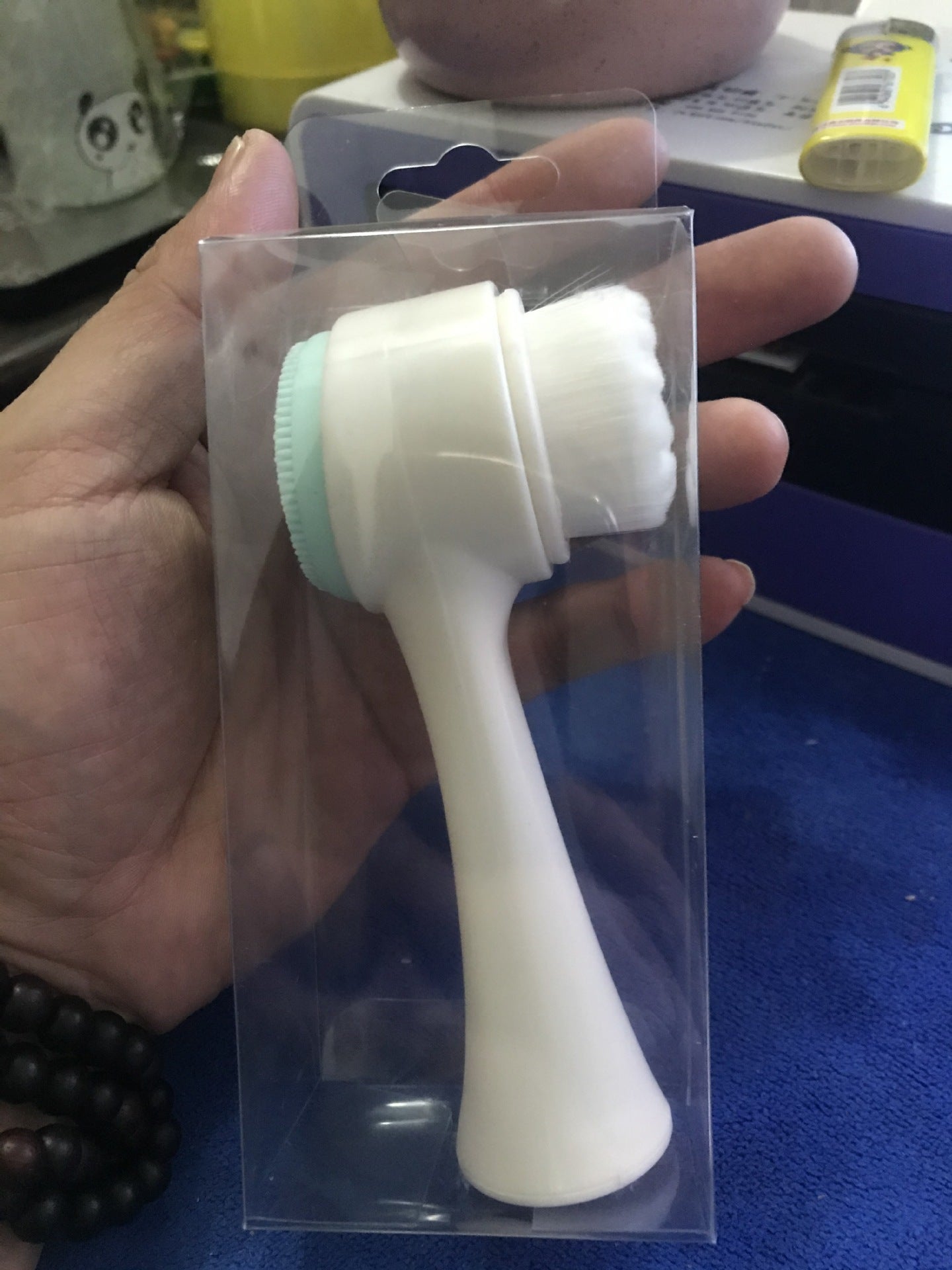 Élanor Soft Facial Cleansing Brush – Manual